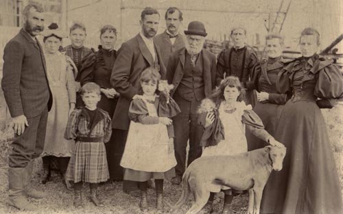 Brown Family group photo - 1895